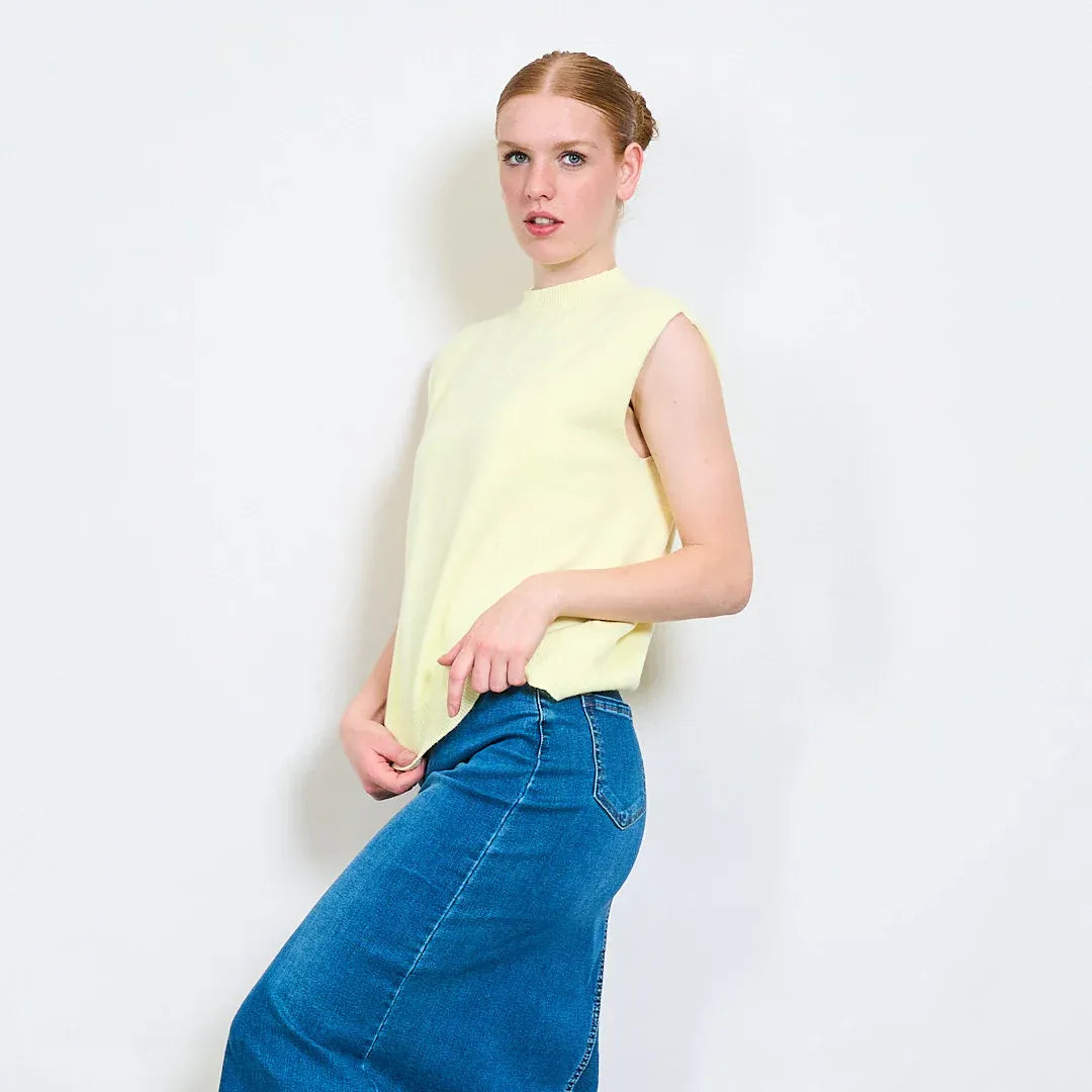 Gilet Donna a Girocollo Senza Maniche in Maglia con Fondo a Costine