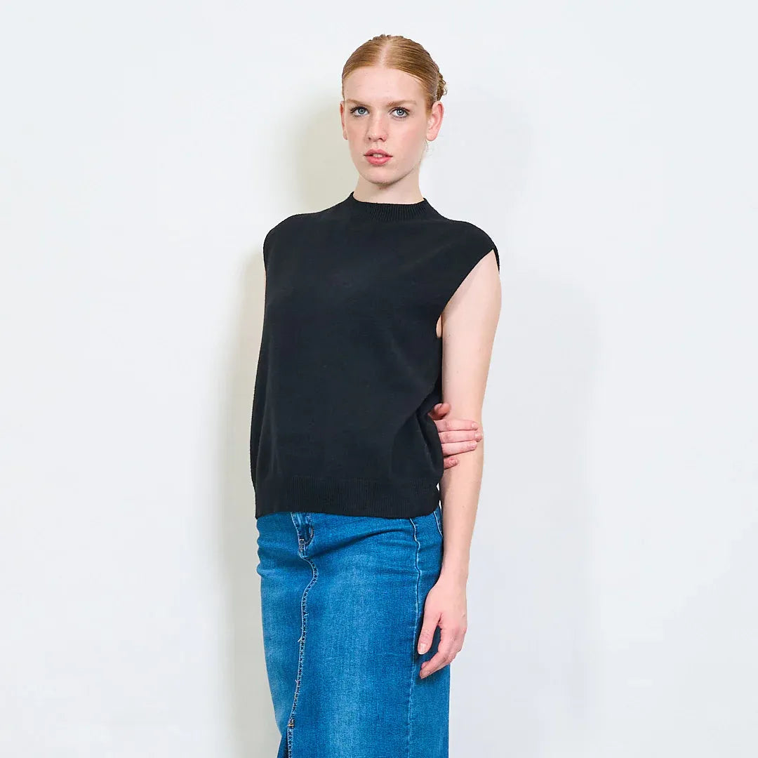 Gilet Donna a Girocollo Senza Maniche in Maglia con Fondo a Costine